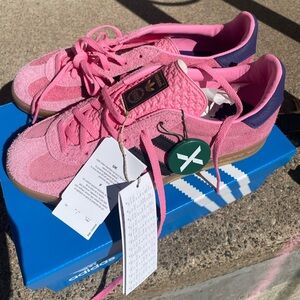 COPY - Adidas Originals Sneakers (F) Gazelle Indoors Colorway Bliss Pink/Core B…